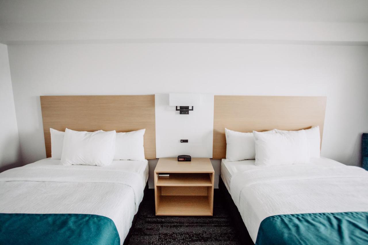 La Place Rendez-Vous Hotel Fort Frances Esterno foto