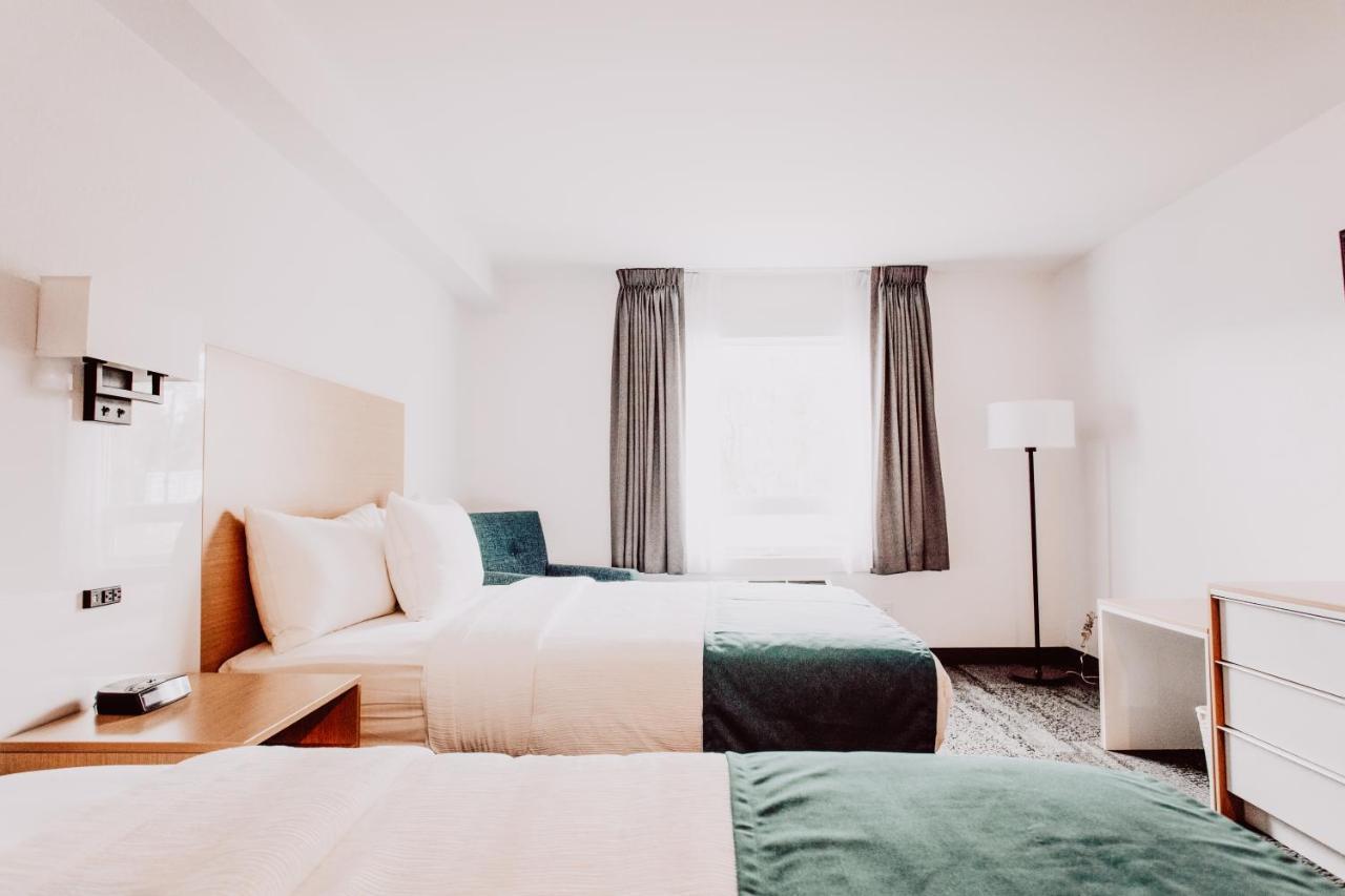 La Place Rendez-Vous Hotel Fort Frances Esterno foto