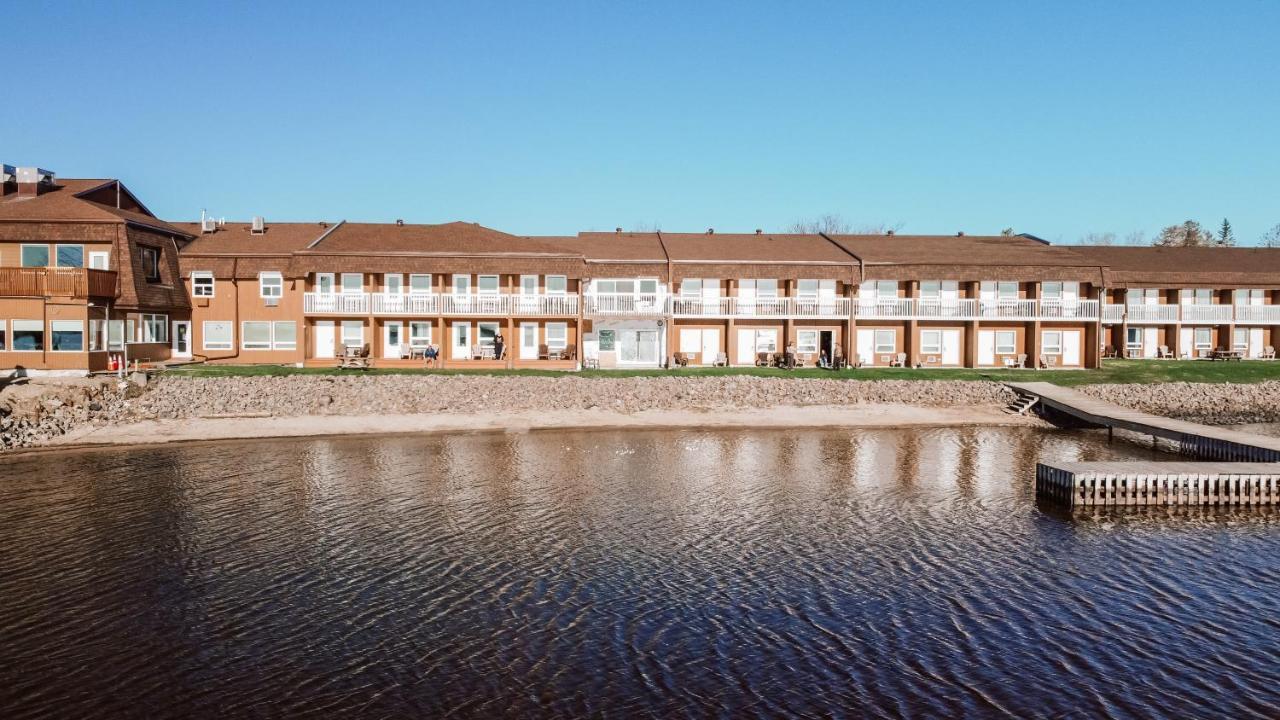 La Place Rendez-Vous Hotel Fort Frances Esterno foto