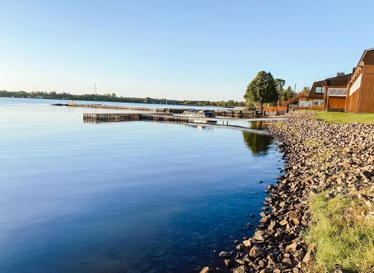 La Place Rendez-Vous Hotel Fort Frances Esterno foto