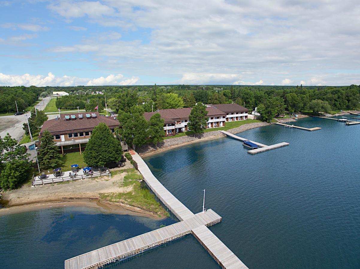 La Place Rendez-Vous Hotel Fort Frances Esterno foto